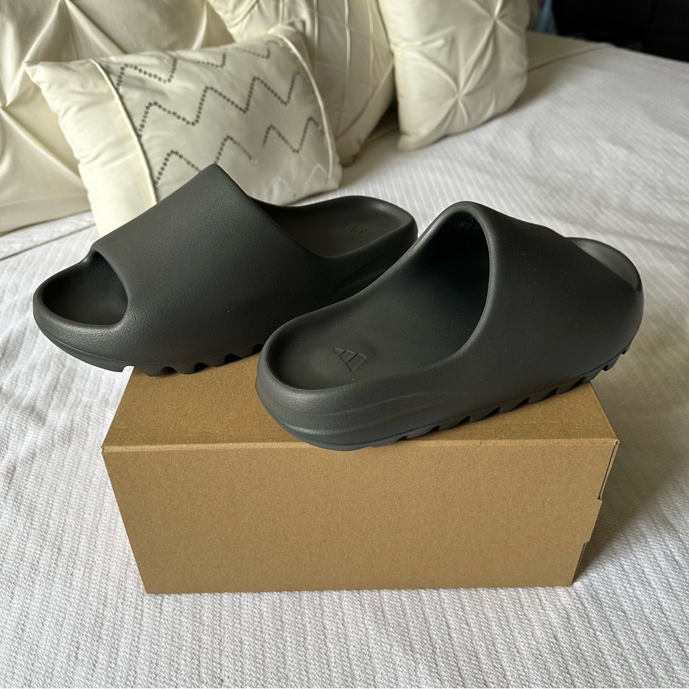 Yeezy Slides